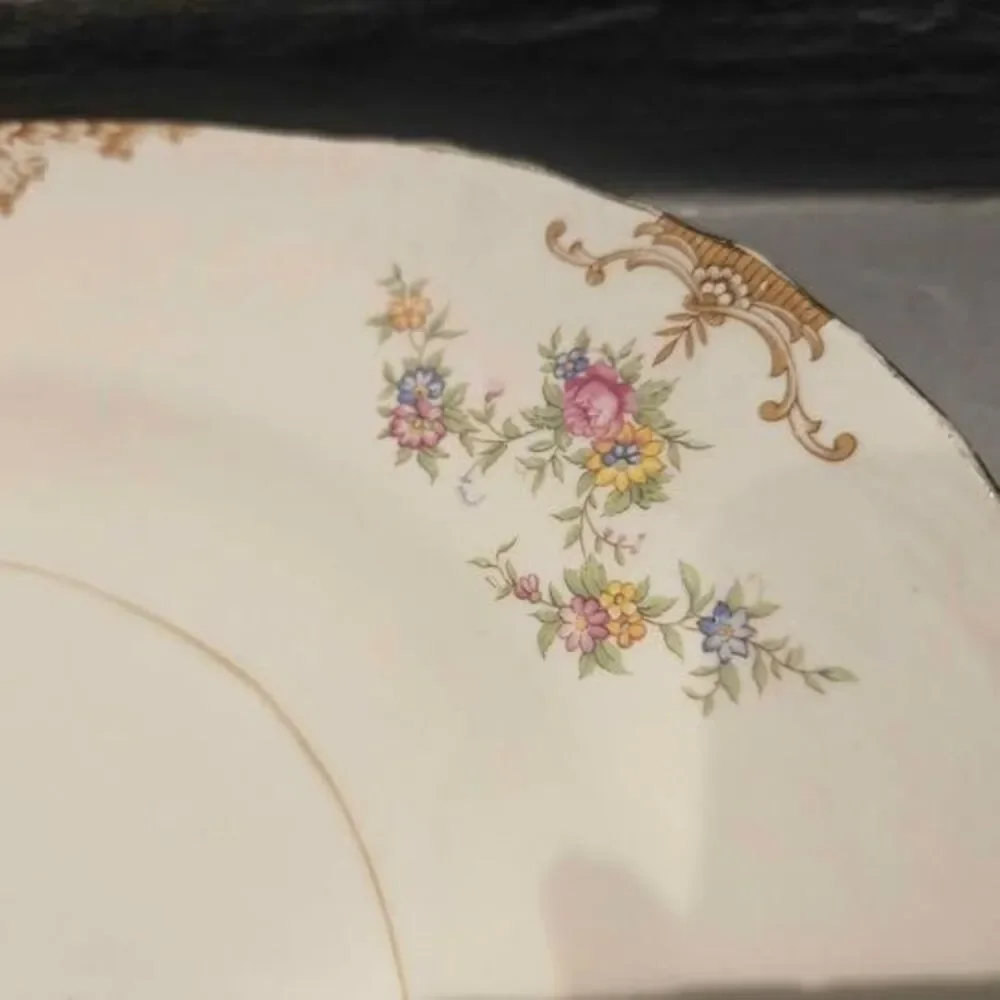 Eggshell Nautilus One chip on bottom Floral Ceramic Oval Serving Platter